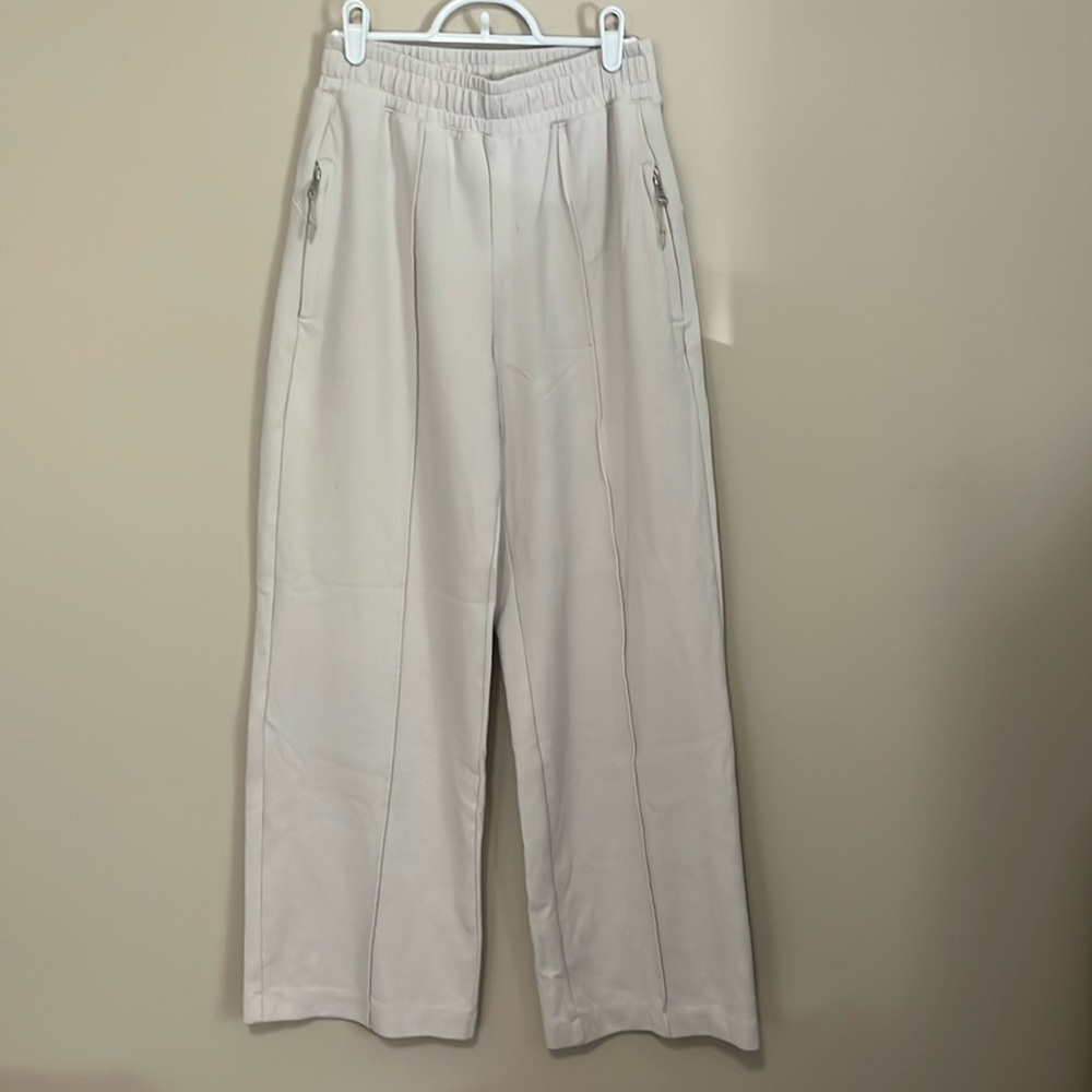 Old Navy Cream Wide-Leg Pull-On Pants